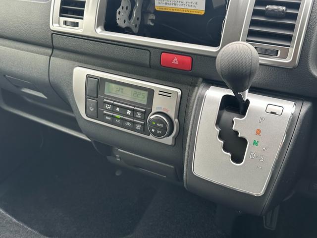 ハイエースバン ロングスーパーＧＬ　２．８Ｌディーゼル　ＯＰアースカラーＰＫＧ　両側電動スライドドア　全周囲カメラ　デジタルミラー　ＬＥＤヘッドランプ　ＯＰ１５ｉｎＡＷ　寒冷地仕様　アクセサリーコンセント　セーフティセンス　スマートキー（19枚目）