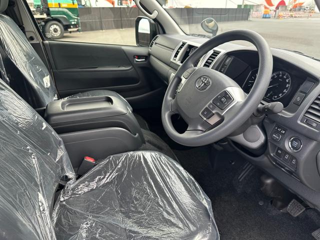 ハイエースバン ロングスーパーＧＬ　２．８Ｌディーゼル　ＯＰアースカラーＰＫＧ　両側電動スライドドア　全周囲カメラ　デジタルミラー　ＬＥＤヘッドランプ　ＯＰ１５ｉｎＡＷ　寒冷地仕様　アクセサリーコンセント　セーフティセンス　スマートキー（27枚目）