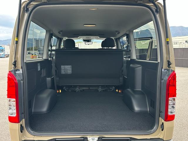 ハイエースバン ロングスーパーＧＬ　２．８Ｌディーゼル　ＯＰアースカラーＰＫＧ　両側電動スライドドア　全周囲カメラ　デジタルミラー　ＬＥＤヘッドランプ　ＯＰ１５ｉｎＡＷ　寒冷地仕様　アクセサリーコンセント　セーフティセンス　スマートキー（31枚目）