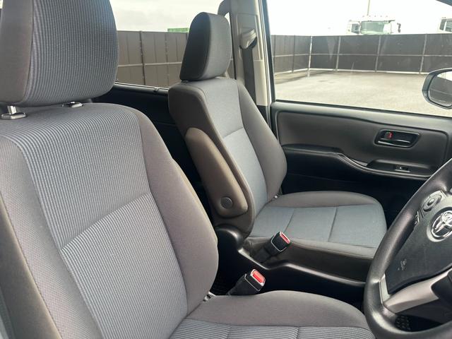 ノア X サイドリフトアップチルトシート車 インテリジェントクリアランスソナー 両側電動スライドドア スマートキー 純正ナビ Bカメラ セーフティセンス パーキングサポートブレーキ LEDヘッドライト&フォグ(16枚目)