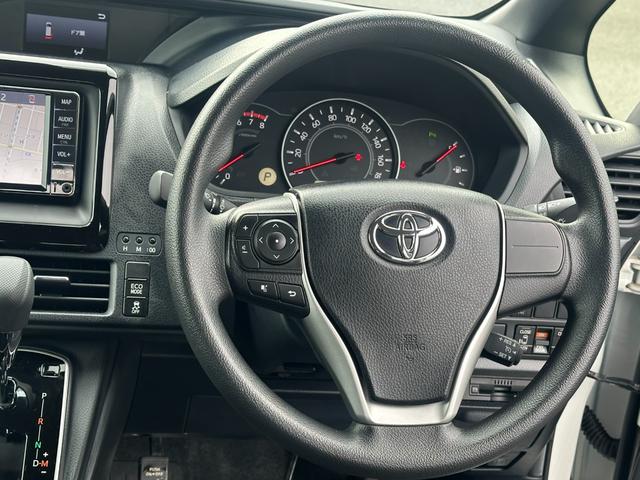 ノア X サイドリフトアップチルトシート車 インテリジェントクリアランスソナー 両側電動スライドドア スマートキー 純正ナビ Bカメラ セーフティセンス パーキングサポートブレーキ LEDヘッドライト&フォグ(20枚目)