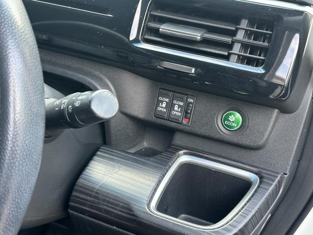 ステップワゴンスパーダ スパーダ・クールスピリット　ホンダセンシング　７人乗　リアエンターテイメント　９型ナビＴＶ　ＴＥＩＮ車高調　無限フロントスポイラー　社外１８ｉｎＡＷ　両側電動スライドドア　ホンダセンシング　ハーフレザーシート　Ｂカメラ　ＥＴＣ　ＬＥＤヘッドランプ（22枚目）