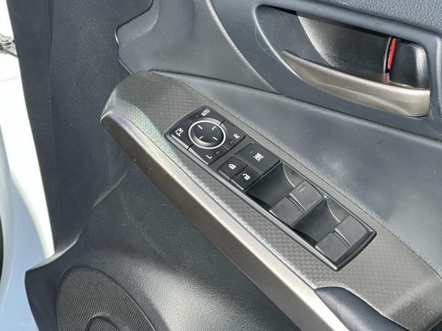 �Ԃ̏ڍׂ₨�X���ɂ��Ă̂��₢���킹�́A�f�������[�����ς�A���͖����d�b�@�O�O�V�W�U�O�S�Q�T�V�X�Q�@����͂��Ă��₢���킹�������B���ЃX�^�b�t���ׂ��������������Ē����܂��B