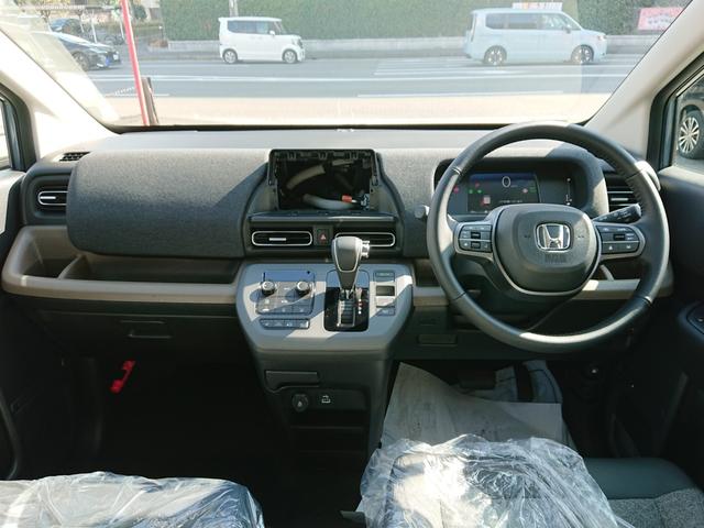 フリード e:HEVエアー EX ホンダセンシング ナビ装着用PKG 両側電動スライドドア Bカメラ アダプティブクルコン BSM パークセンサー コンビシート シートヒーター フルLEDヘッドランプ オートハイビーム リアクーラー(15枚目)