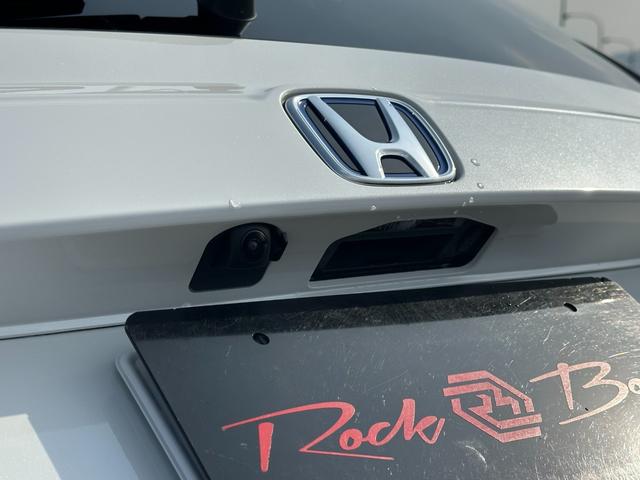 フリード ｅ：ＨＥＶエアー　ＥＸ　ホンダセンシング　ナビ装着用ＰＫＧ　両側電動スライドドア　Ｂカメラ　アダプティブクルコン　ＢＳＭ　パークセンサー　コンビシート　シートヒーター　フルＬＥＤヘッドランプ　オートハイビーム　リアクーラー（30枚目）