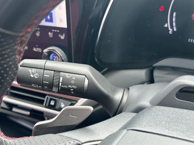 ＲＸ ＲＸ５００ｈ　Ｆスポーツパフォーマンス　パノラマＳＲ　マークレビンソン　ＯＰオレンジキャリパー　ルーフレール　輻射ヒーター　寒冷地仕様　デジタルミラー　おくだけ充電　前後ドラレコ　全周囲カメラ　赤革シート　パワーバックドア　ＨＵＤ　ＢＳＭ（22枚目）