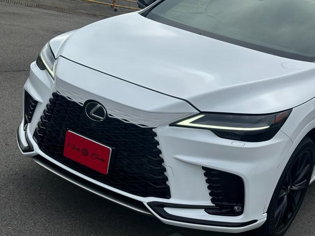 ＲＸ ＲＸ５００ｈ　Ｆスポーツパフォーマンス　パノラマＳＲ　マークレビンソン　ＯＰオレンジキャリパー　ルーフレール　輻射ヒーター　寒冷地仕様　デジタルミラー　おくだけ充電　前後ドラレコ　全周囲カメラ　赤革シート　パワーバックドア　ＨＵＤ　ＢＳＭ（36枚目）