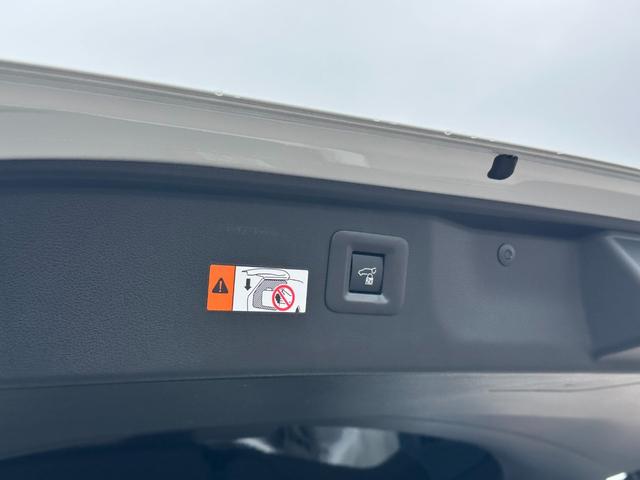 アルファード Z SR モデリスタエアロ&グリル ユニバーサルステップ 後席モニター アドバンスドパーク デジタルミラー HUD BSM おくだけ充電 全周囲カメラ 黒革 両側電動スライドドア TVキット 前後ドラレコ(37枚目)