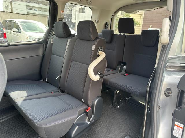 ノア Ｘ　純正ナビＴＶ　バックカメラ　電動スライドドア　トヨタセーフティセンス　専用セカンドシート　ＢｉＢｅａｍＬＥＤヘッドランプ　オートハイビーム　クルーズコントロール　リヤクーラー　アイドリングストップ（25枚目）