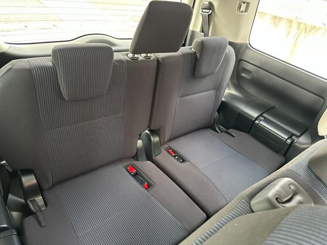 ノア Ｘ　純正ナビＴＶ　バックカメラ　電動スライドドア　トヨタセーフティセンス　専用セカンドシート　ＢｉＢｅａｍＬＥＤヘッドランプ　オートハイビーム　クルーズコントロール　リヤクーラー　アイドリングストップ（30枚目）