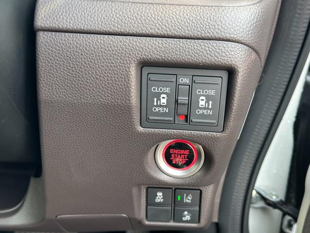 N-BOX G・Lホンダセンシング カッパーブラウンスタイル 社外ナビTV Bカメラ ドラレコ ETC 両側電動スライドドア フルLEDヘッドライト オートハイビーム アダプティブクルコン トリコットシート ベンチシート ロールサンシェード マット&バイザー(19枚目)