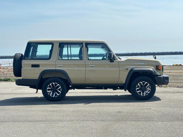 Toyota LAND CRUISER 70 AX 2024 — миниатюра 7