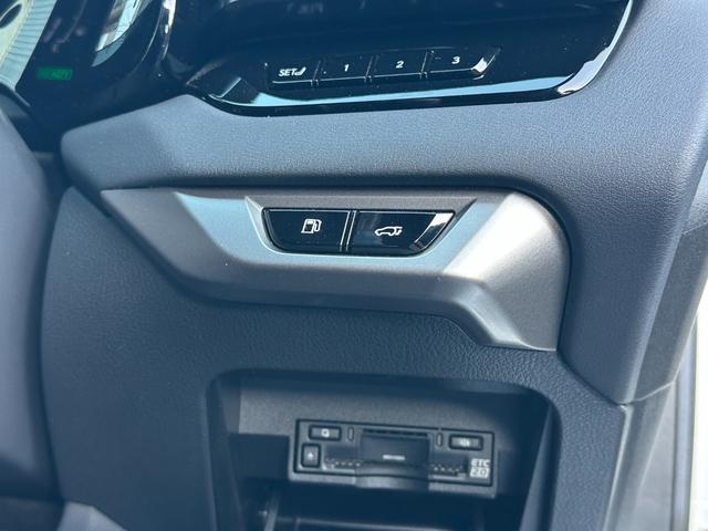 ＲＸ３５０ｈ　バージョンＬ　ＳＲ　モデリスタエアロキット　前後ドラレコ　全周囲カメラ　おくだけ充電　レクサスチームメイト　ＨＵＤ　パワーバックドア　茶革　前後ベンチレーションシート　１４型ナビＴＶ　２１ｉｎＡＷ　三眼フルＬＥＤ（画像24）