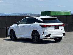 ☆走行６０００ｋｍ☆車検令和８年７月☆ボディカラー：ホワイトノーヴァガラスフレーク☆☆インテリアカラー：Ｆスポーツ専用ダークローズ☆オプション装備多数☆ 5