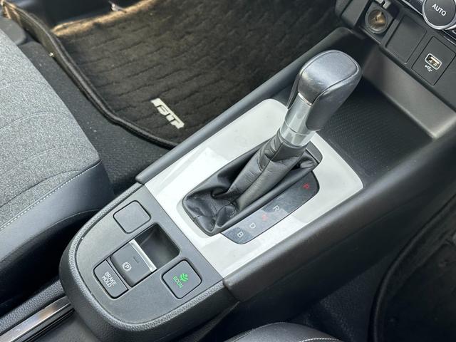 フィット ｅ：ＨＥＶホーム　ホンダセンシング　ＨｏｎｄａＣＯＮＮＥＣＴ＋ナビ装着用スペシャルパッケージ　純正９型ナビＴＶ　Ｂカメラ　コンフォートビューＰＫＧ　アダプティブクルコン　ＥＴＣ　ハーフレザー　ＬＥＤヘッドランプ（18枚目）