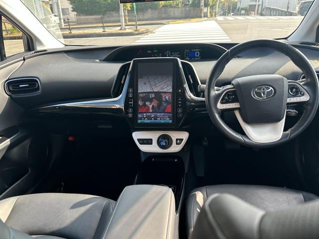プリウスＰＨＶ Ａプレミアム　１１．６型ナビＴＶ　Ｂカメラ　黒革　シートヒーター　パワーシート　ＨＵＤ　ＢＳＭ　アクセサリーコンセント　トヨタセーフティセンス　ＬＥＤヘッドランプ　アダプティブハイビーム　インテリパークアシスト（14枚目）