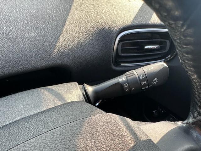 プリウスＰＨＶ Ａプレミアム　１１．６型ナビＴＶ　Ｂカメラ　黒革　シートヒーター　パワーシート　ＨＵＤ　ＢＳＭ　アクセサリーコンセント　トヨタセーフティセンス　ＬＥＤヘッドランプ　アダプティブハイビーム　インテリパークアシスト（20枚目）