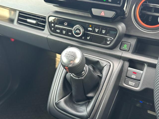 Ｎ－ＯＮＥ ＲＳ　６ＭＴ　ホンダセンシング　２トーンルーフ　車高調　ＷＯＲＫ１６ｉｎＡＷ　純正ディスプレイオーディオ　Ｂカメラ　ＥＴＣ　アダプティブクルコン　パークセンサー　シートヒーター　スマートキー　前後ドラレコ（18枚目）