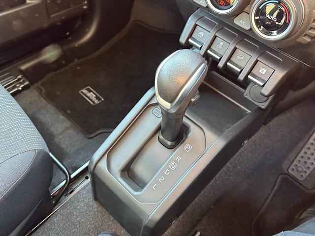 ジムニーシエラ ＪＣ　社外８型ナビＴＶ　Ｂカメラ　ショウワガレージリフトアップキット　ラテラルロッド　社外１６ｉｎＡＷ＆オープンカントリーＲ／Ｔタイヤ　社外テール＆グリル　シートヒーター　マッドフラップ　ブレーキサポート（18枚目）