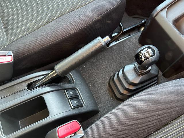 ジムニーシエラ ＪＣ　社外８型ナビＴＶ　Ｂカメラ　ショウワガレージリフトアップキット　ラテラルロッド　社外１６ｉｎＡＷ＆オープンカントリーＲ／Ｔタイヤ　社外テール＆グリル　シートヒーター　マッドフラップ　ブレーキサポート（19枚目）