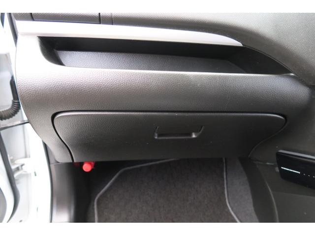 スイフト ＲＳ　ナビ　フルセグ　スマートキー　プッシュスタート　電動格納ミラー　ＥＴＣ　純正１６インチアルミホイール　ステアリングスイッチ　オートエアコン（19枚目）