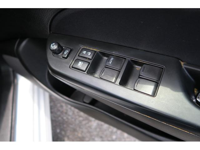 スイフト ＲＳ　ナビ　フルセグ　スマートキー　プッシュスタート　電動格納ミラー　ＥＴＣ　純正１６インチアルミホイール　ステアリングスイッチ　オートエアコン（25枚目）