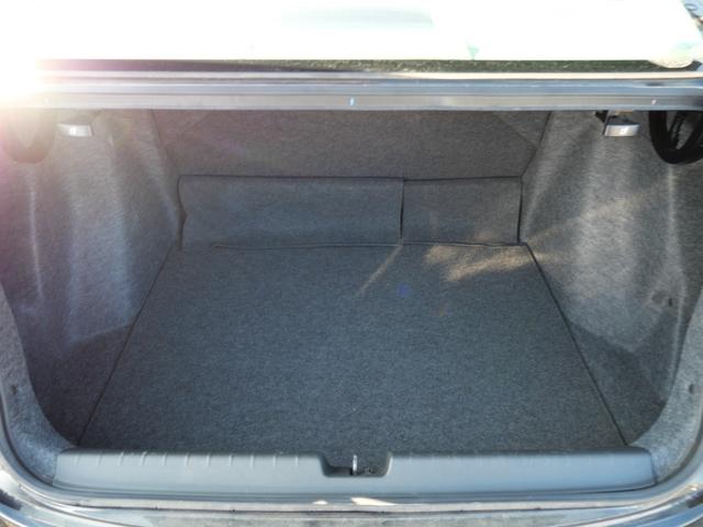 グレイス ＬＸ　ナビ　バックモニター　スマートキー　プッシュスタート　オートエアコン　ＥＴＣ　トラクションコントロール　電動格納ミラー　パワーステアリング（21枚目）