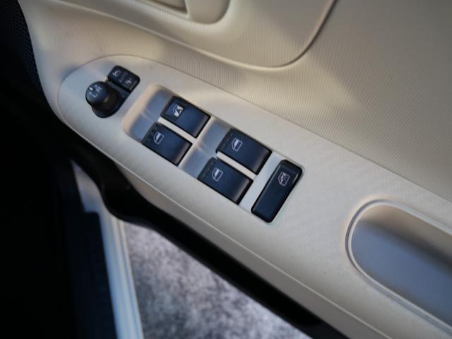 ムーヴキャンバス Ｘリミテッド　ＳＡＩＩ　ナビ　ＴＶ　スマートキー　プッシュスタート　両側電動スライドドア　オートエアコン　トラクションコントロール　アイドリングストップ（24枚目）