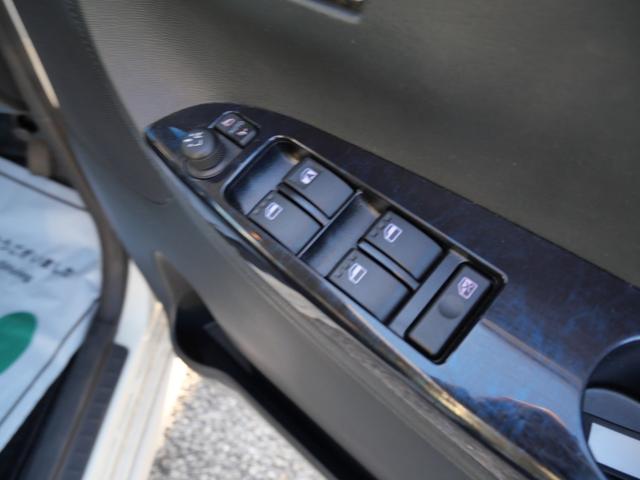 タント カスタムＸ　トップエディションＳＡＩＩＩ　ナビ　フルセグ　バックモニター　スマートキー　プッシュスタート　左側電動スライドドア　ＥＴＣ　シートヒーター　オートエアコン（25枚目）