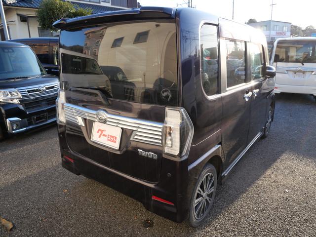 タント カスタムＸ　トップエディションＳＡＩＩＩ　スマートキー　プッシュスタート　ナビ　フルセグ　バックモニター　ＥＴＣ　左側電動スライドドア　オートエアコン　シートヒーター　トラクションコントロール（5枚目）