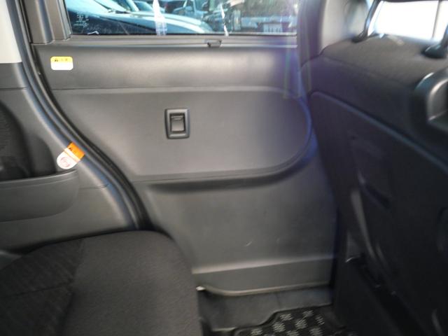 タント カスタムＲＳ　ＳＡＩＩＩ　両側電動スライドドア　スマートキー　プッシュスタート　トラクションコントロール　シートヒーター　ナビ　フルセグ　バックモニター　オートエアコン　アイドリングストップ（13枚目）