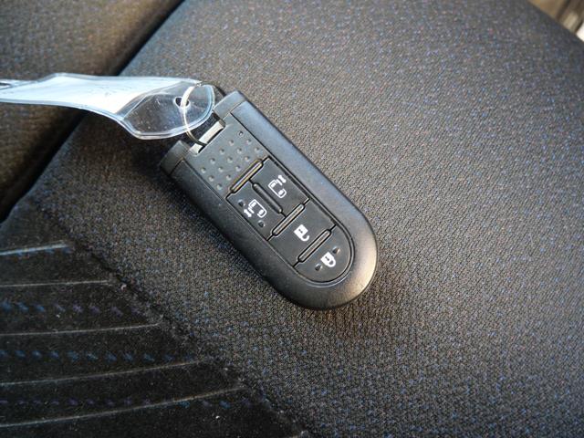 タント カスタムＲＳ　ＳＡＩＩＩ　両側電動スライドドア　スマートキー　プッシュスタート　トラクションコントロール　シートヒーター　ナビ　フルセグ　バックモニター　オートエアコン　アイドリングストップ（34枚目）