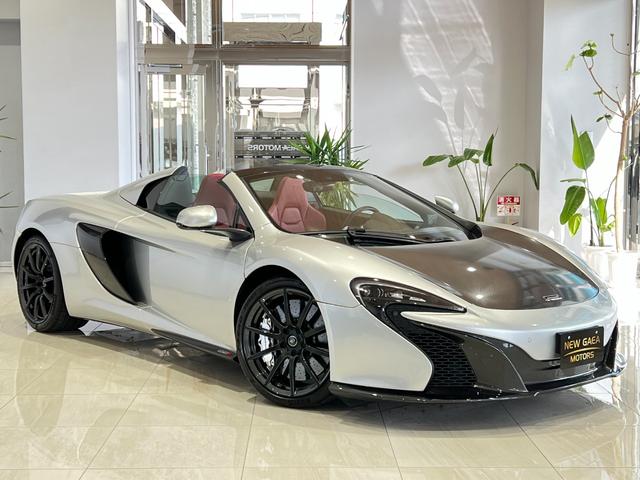 ６５０Ｓ スパイダー　車両リフトシステム　ＡＴ７速　キーレスエントリー・スマートキー　電動格納ミラー　革シート　バックカメラ　記録簿有　禁煙車　スパイダー（4枚目）