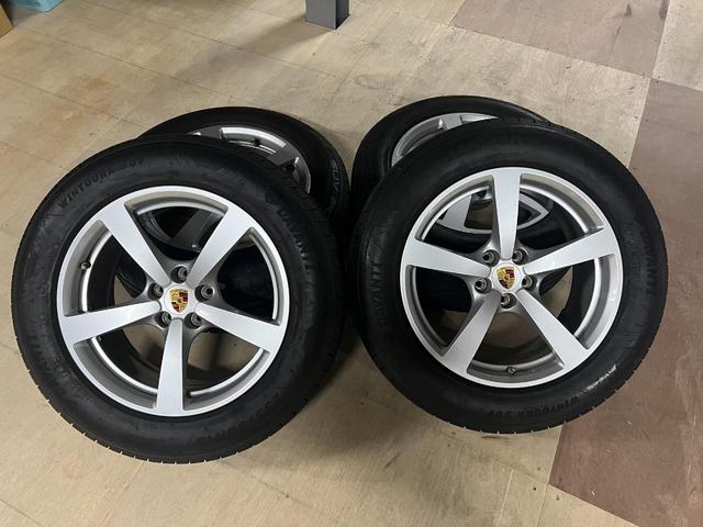 マカン　ＰＤＫ　４ＷＤ　ＢＢＳ　ＧＥＲＭＡＮＹ　ＣＨ－Ｒ２　２１インチホイール・ＴＶキット・シートヒーター　マカン純正ホイールスタッドレスタイヤ４本セット付き・ハーフレザーシート・ＥＴＣ・バックカメラ(34枚目)