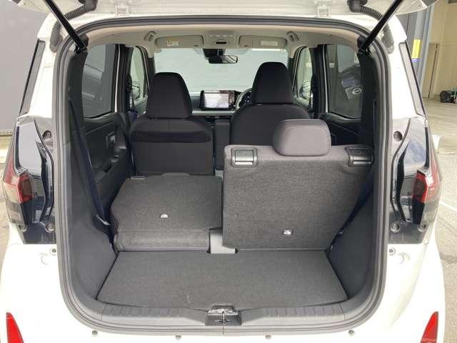サクラ Ｘ　９インチナビ・試乗車ＵＰ・充電ケーブル有　運転席エアバック　ＡＡＣ　ＬＥＤヘッドランプ　スマートキー　レーンアシスト　禁煙車　キーレスエントリー　ワンオーナー　バックモニター　パワーステアリング　アルミホイール　ＡＢＳ　ワンセグ　メモリーナビ（17枚目）