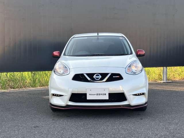 マーチ １．２　ＮＩＳＭＯ　Ｗエアバッグ　定期点検記録簿　アイスト　ナビＴＶ　ワンオ－ナ－車　スマートキ　オートエアコン　メモリナビ　キーフリー　パワーウィンドウ　エアバック　ＡＢＳ　ワンセグ　パワステ　セキュリティー（5枚目）