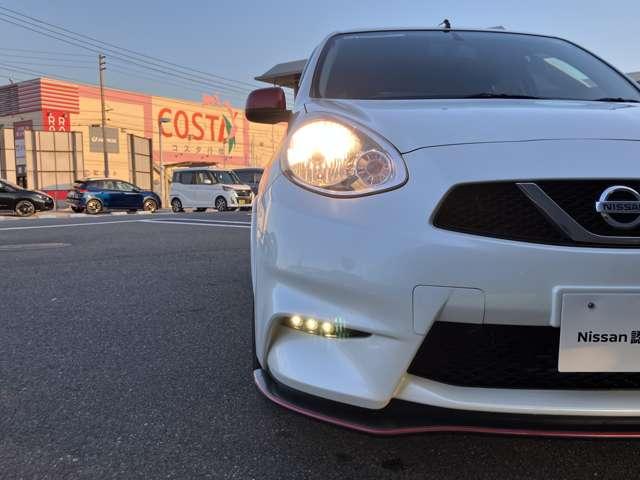 マーチ １．２　ＮＩＳＭＯ　Ｗエアバッグ　定期点検記録簿　アイスト　ナビＴＶ　ワンオ－ナ－車　スマートキ　オートエアコン　メモリナビ　キーフリー　パワーウィンドウ　エアバック　ＡＢＳ　ワンセグ　パワステ　セキュリティー（8枚目）