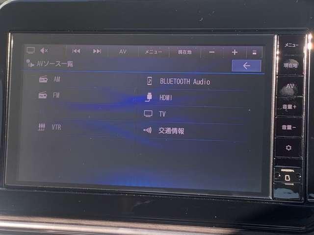 オーラ 1.2 G レザーエディション 衝突被害軽減ブレーキ ワンオーナ 追突防止 車線逸脱警報装置 禁煙車 LED 盗難防止 記録簿 バックモニター インテリジェントキー メモリーナビゲーション AW キーレスエントリー オートエアコン 展示試乗車UP ABS(10枚目)