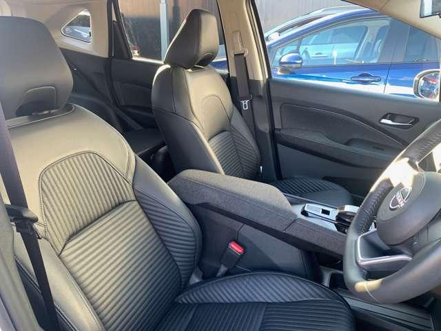 オーラ 1.2 G レザーエディション 衝突被害軽減ブレーキ ワンオーナ 追突防止 車線逸脱警報装置 禁煙車 LED 盗難防止 記録簿 バックモニター インテリジェントキー メモリーナビゲーション AW キーレスエントリー オートエアコン 展示試乗車UP ABS(19枚目)