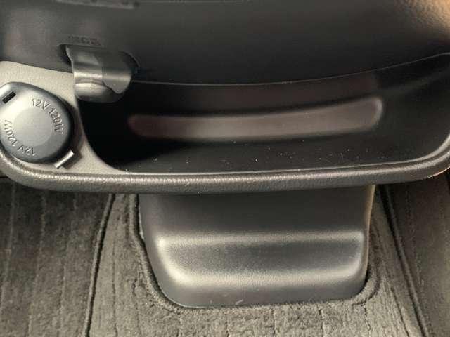 デイズ 660 ハイウェイスターX 衝突被害軽減ブレーキ ナビTV付 全席PW ISTOP ダブルエアバッグ PS スマキー Bカメラ AAC 盗難防止システム 禁煙 ETC 1オーナー車 アルミホイール キーフリーシステム 記録簿 ABS 1セグTV(14枚目)