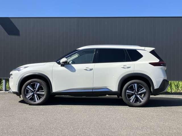 エクストレイル 1.5 G e-4ORCE 4WD 衝突被害軽減ブレーキ 試乗車UP 試乗車 1オーナー パークアシスト 禁煙 寒冷地仕様 LEDヘッドランプ ナビTV スマートキー レーダークルーズ LKA キーフリー ETC 4WD アルミホイール メモリーナビ 記録簿 PS PW(6枚目)