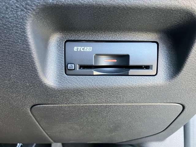 エクストレイル 1.5 G e-4ORCE 4WD 衝突被害軽減ブレーキ 試乗車UP 試乗車 1オーナー パークアシスト 禁煙 寒冷地仕様 LEDヘッドランプ ナビTV スマートキー レーダークルーズ LKA キーフリー ETC 4WD アルミホイール メモリーナビ 記録簿 PS PW(14枚目)