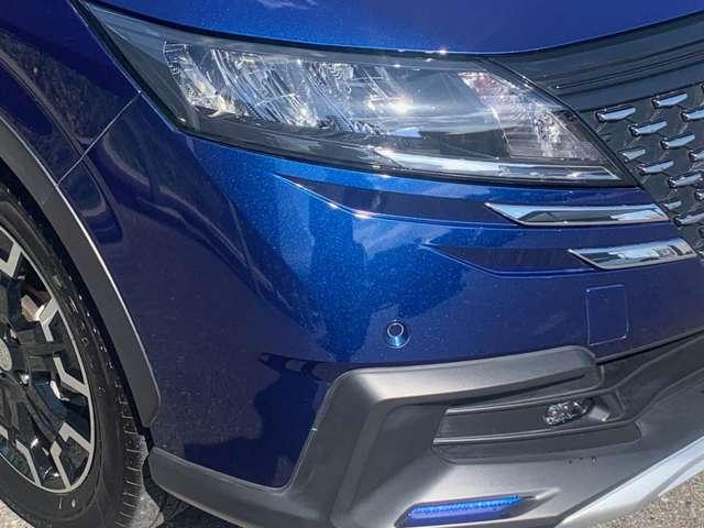 ＬＥＤヘッドライト装備、雨の日や夜間走行も安心です