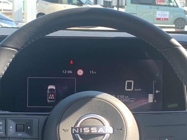 デジタル式のスピードメーターで視認性が良くなってます。