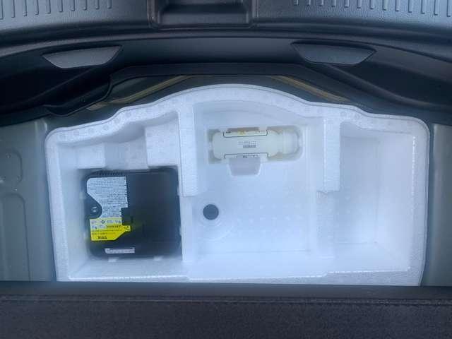 アクア １．５　Ｚ　衝突被害軽減ブレーキ　ＬＥＤヘッドライト　イモビライザー　アルミホイール　オートクルーズコントロール　点検記録簿　エアコン　カーテンエアバッグ　ＥＴＣ　キーレス　パワーウインドウ　ＡＢＳ　アイドリングＳ　エアバッグ　Ｂカメ（12枚目）