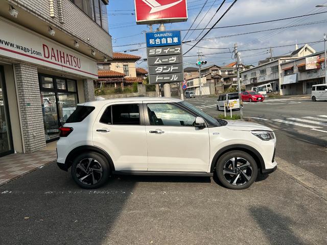 ロッキー プレミアムＧ　ＨＥＶ　新車　７インチナビ　バックモニター（15枚目）