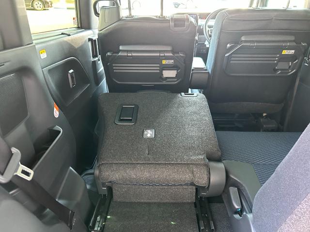 タント カスタムＸ　試乗車ＵＰ・９インチナビ・バックモニター（17枚目）