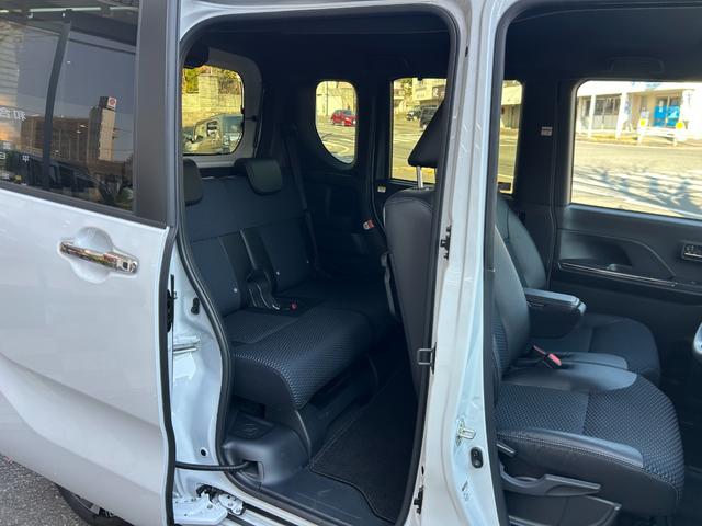 タント カスタムＸ　試乗車ＵＰ・９インチナビ・バックモニター（30枚目）