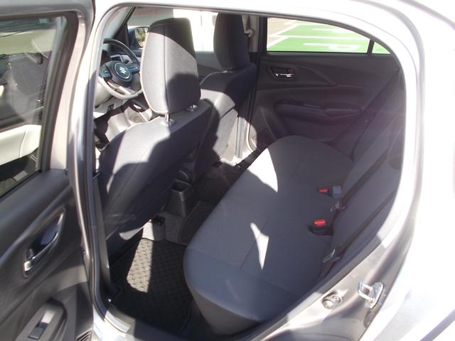 �㕔���Ȃ����R�A�Y��E�����Ɏd�グ�Ă���܂��B