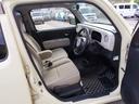 目線が低いときに!運転席シートには、リフターが付いています。